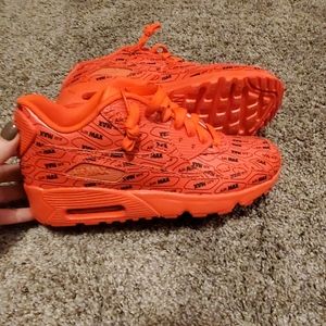 Nike Air Max neon crimson/orange 6Y/7.5W